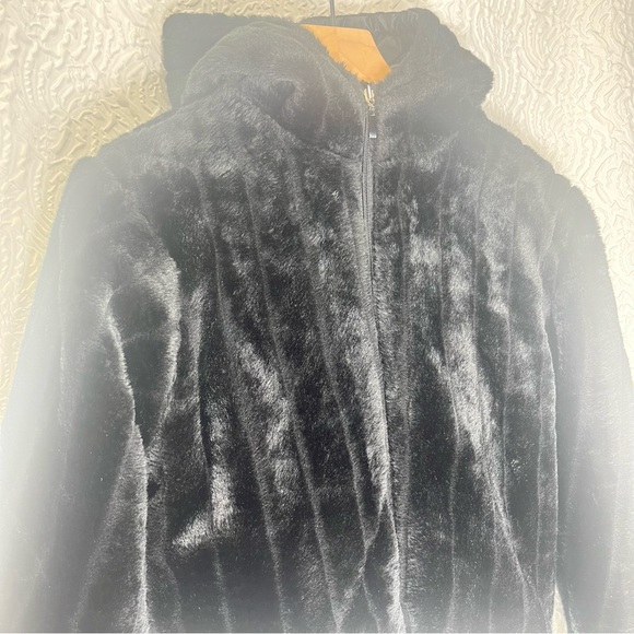 BROOKLYN GIRL Soft Or Sleek Reversible Bomber Jacket - Picture 6 of 10